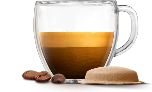 Taza con caf&eacute; espresso y c&aacute;psula Neo