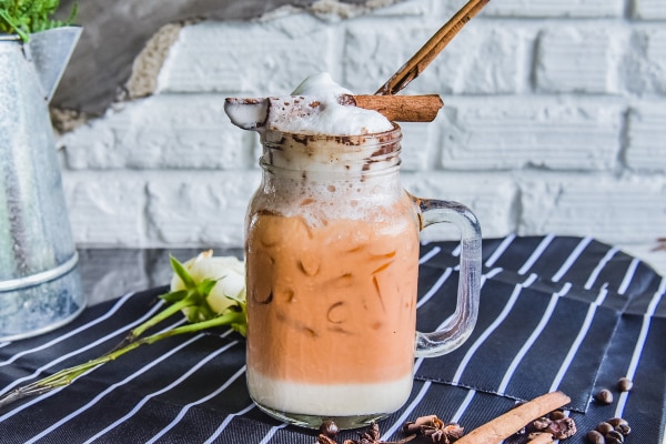 Chai latte té frío Chai latte té frío