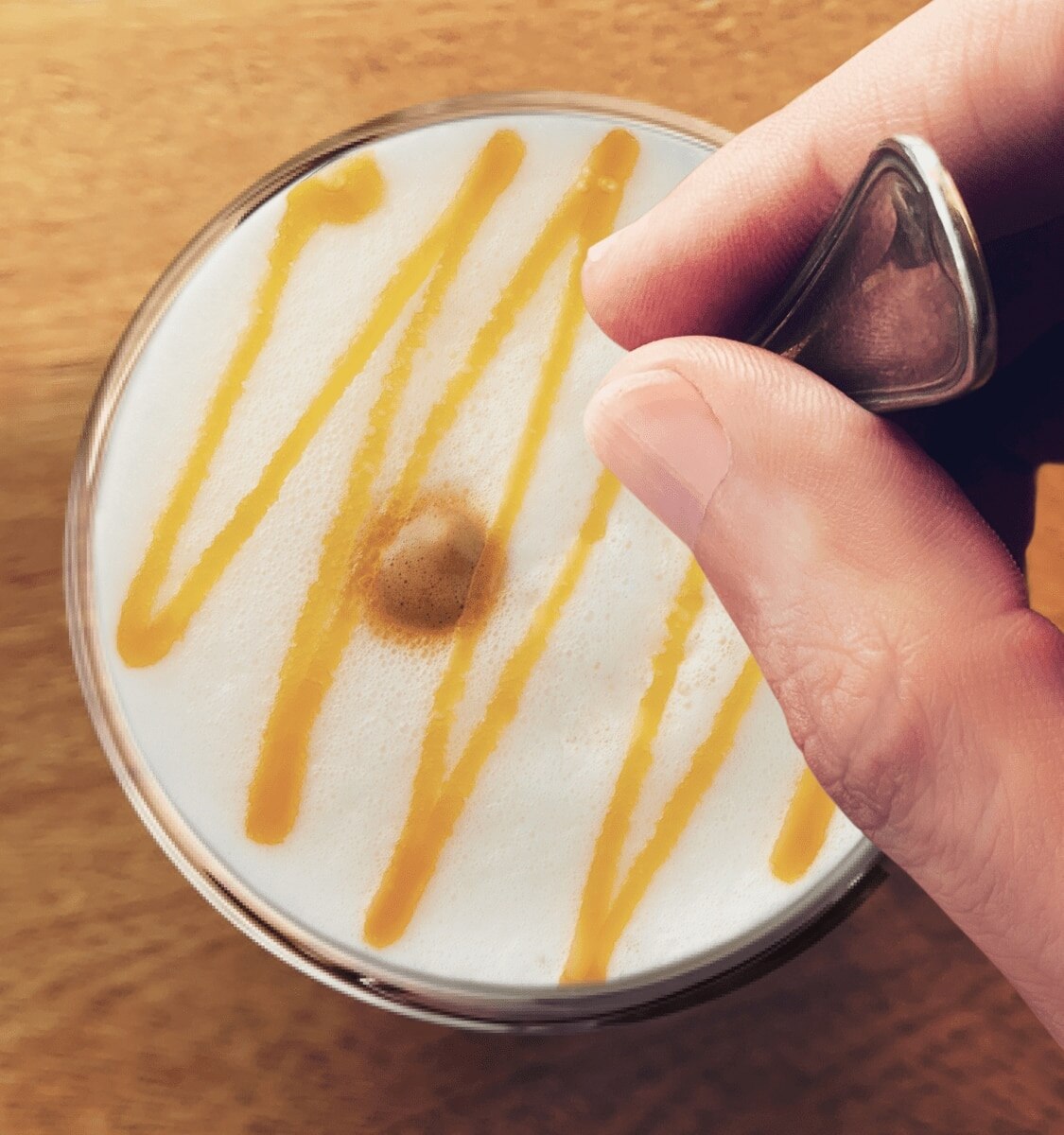 Taza con Caramel Macchiato