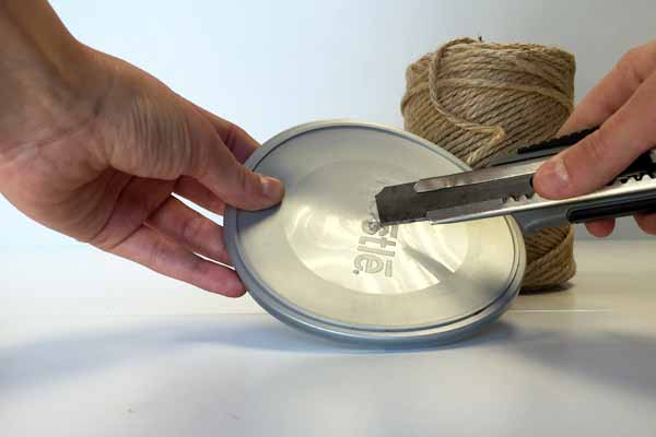La tapa del bote para cápsulas La tapa del bote para cápsulas