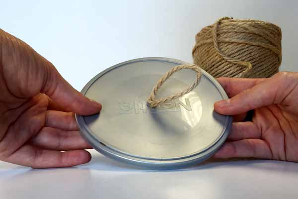 La tapa del bote para cápsulas La tapa del bote para cápsulas