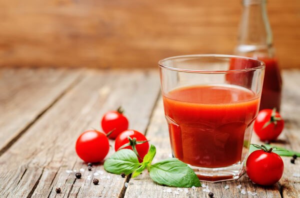 Zumo de tomate de aperitivo