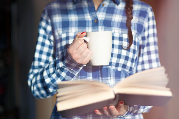 tomar café y leer tomar-cafe-y-habitos-para-ser-feliz_mente