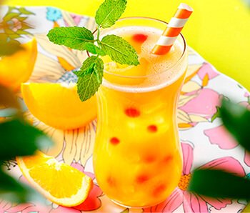 Cóctel Frappé de Marrakesh Style Tea con naranja y canela